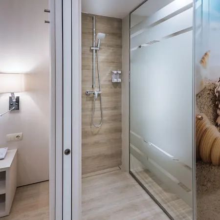 Sumus Stella And 4s Adults Recommended מלון פינדה דה מר