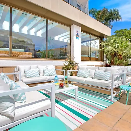 Sumus Stella And 4s Adults Recommended מלון